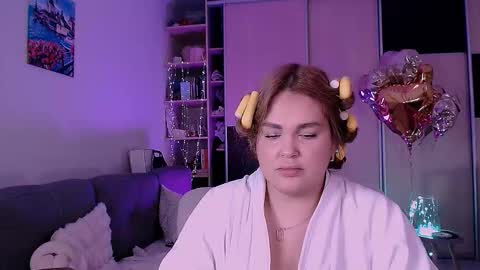 Snapshot of libra_mia chatting on 11/12/25, 03:01 libra_mia online show from 11/12/25, 03:01