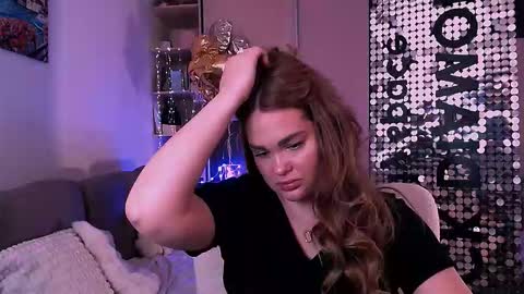 Snapshot of libra_mia chatting on 11/14/25, 08:46 libra_mia online show from 11/14/25, 08:46