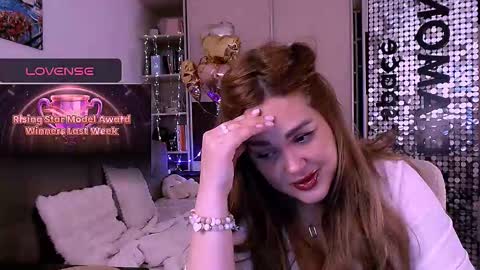 Snapshot of libra_mia chatting on 11/16/25, 12:00 libra_mia online show from 11/16/25, 12:00