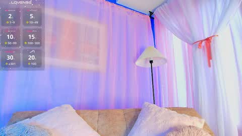 Valentina Hall online show from 04/06/26, 11:44