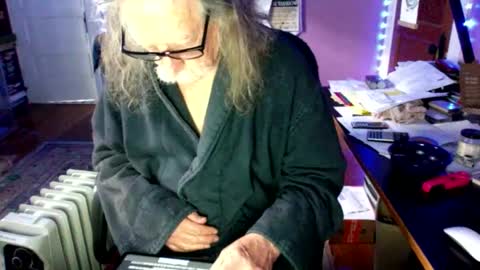 Snapshot of lickyouryoni chatting on 10/02/25, 04:03 LickYourYoni online show from 10/02/25, 04:03