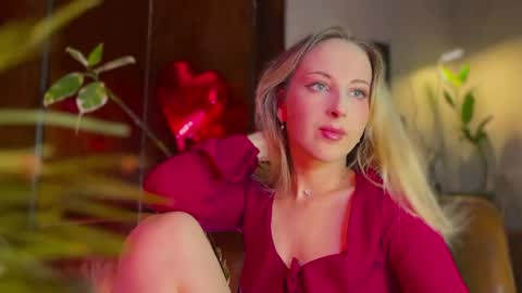 Snapshot of lierie chatting on 02/16/26, 06:59 its my birthday today so im offline but id be so happy if you felt like sending me a birthday love while im away online show from 02/16/26, 06:59