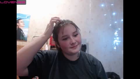 light_lunaa online show from 12/18/24, 03:33