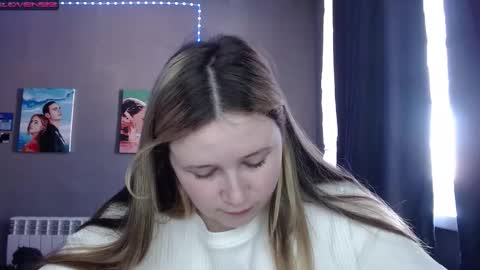 light_lunaa online show from 10/12/25, 07:51