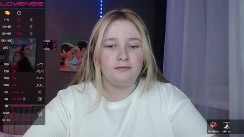 light_lunaa online show from 11/08/25, 10:59