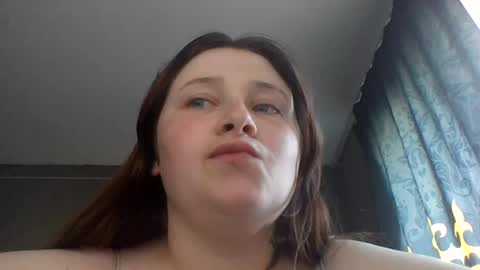 Snapshot of light_lunaa chatting on 06/19/26, 01:15 light_lunaa online show from 06/19/26, 01:15