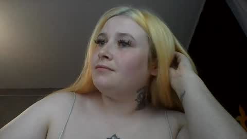 Snapshot of light_lunaa chatting on 07/06/26, 04:31 light_lunaa online show from 07/06/26, 04:31