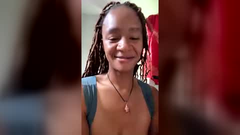 Snapshot of lightskinnedcarmel chatting on 06/17/26, 04:30 lightskinnedcarmel online show from 06/17/26, 04:30