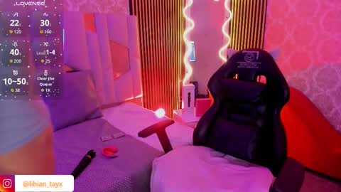 LIHIAN online show from 11/04/25, 03:49