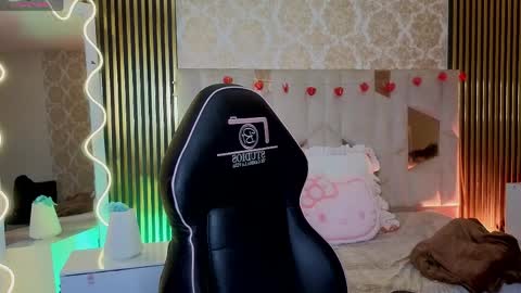 LIHIAN online show from 04/01/26, 11:44