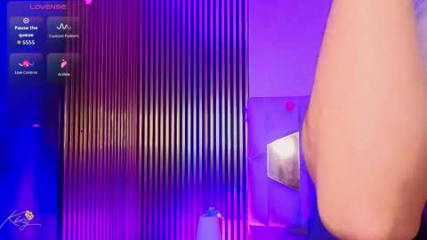 LIHIAN online show from 04/17/26, 12:19