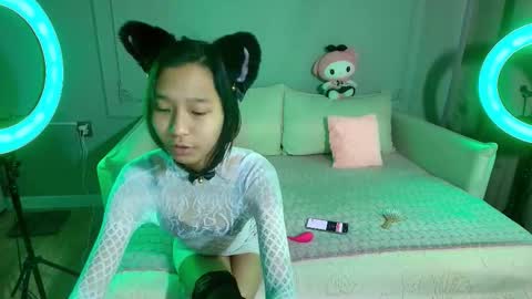 Lihn Pham online show from 12/19/25, 03:24