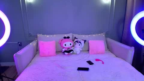 Lihn Pham online show from 12/23/25, 03:15