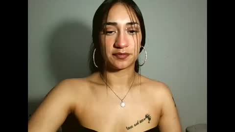 Snapshot of liia__strong chatting on 10/05/25, 11:08 LIIA online show from 10/05/25, 11:08