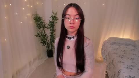 Snapshot of liia_sweett chatting on 05/13/26, 04:15 Lia Sweet online show from 05/13/26, 04:15