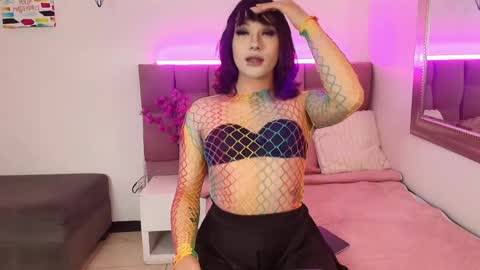 Liiaa Sweett  online show from 05/13/26, 12:24
