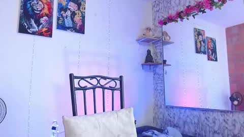 Daniel online show from 10/23/25, 01:54