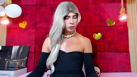 liiacollins online show from 12/20/25, 07:43