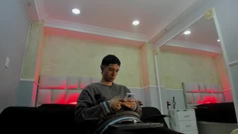 Snapshot of liiamhudson_ chatting on 02/17/25, 04:31 L I I A M online show from 02/17/25, 04:31