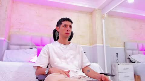 Snapshot of liiamhudson_ chatting on 03/05/25, 04:24 L I I A M online show from 03/05/25, 04:24