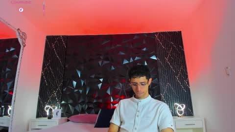 Snapshot of liiamhudson_ chatting on 09/21/25, 05:03 L I I A M online show from 09/21/25, 05:03