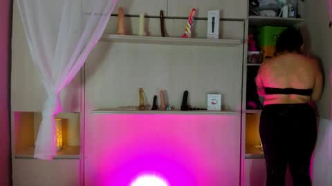         online show from 10/06/25, 11:40