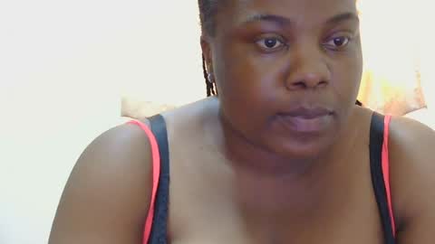 Snapshot of liilcutiee chatting on 06/18/26, 09:47 Lily online show from 06/18/26, 09:47
