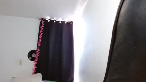 lisa online show from 11/22/25, 04:39