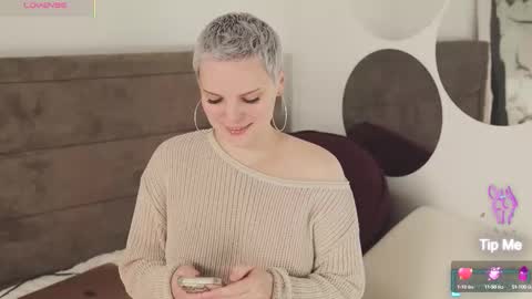 likaaberry online show from 10/03/25, 10:23