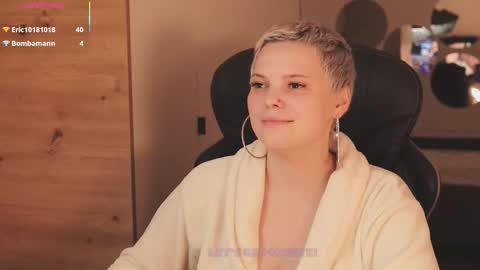 likaaberry online show from 11/29/25, 11:08