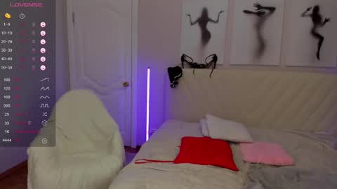 Snapshot of likaklint chatting on 02/18/25, 12:17 Lika online show from 02/18/25, 12:17