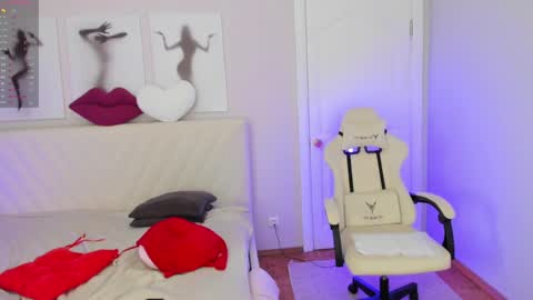 Snapshot of likaklint chatting on 03/07/25, 12:56 Lika online show from 03/07/25, 12:56
