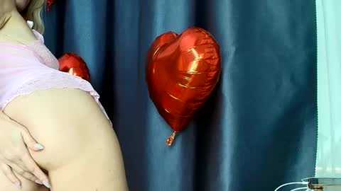 Snapshot of like_firebird chatting on 02/17/25, 04:09 Mia Onlyfans link - online show from 02/17/25, 04:09