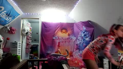 Snapshot of likemyashe chatting on 12/18/24, 03:15 LikeMyAshe online show from 12/18/24, 03:15