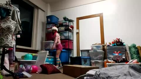 Snapshot of likemyashe chatting on 12/18/24, 07:36 LikeMyAshe online show from 12/18/24, 07:36