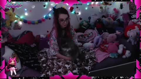 Snapshot of likemyashe chatting on 01/14/25, 09:56 LikeMyAshe online show from 01/14/25, 09:56