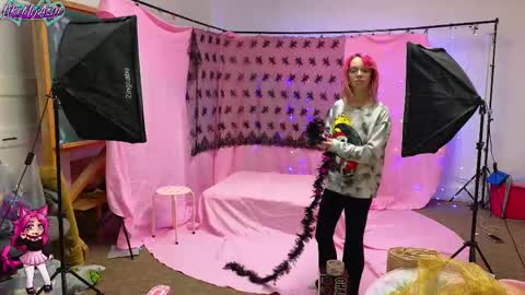 Snapshot of likemyashe chatting on 09/28/25, 02:28 LikeMyAshe online show from 09/28/25, 02:28