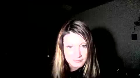 Snapshot of likerightnow chatting on 11/19/25, 06:24 likerightnow online show from 11/19/25, 06:24