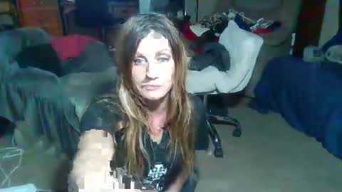 Snapshot of likerightnow chatting on 12/14/25, 11:15 likerightnow online show from 12/14/25, 11:15