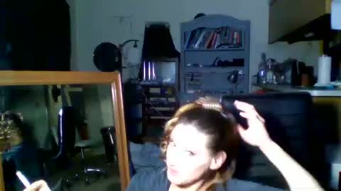 Snapshot of likerightnow chatting on 02/18/26, 06:09 likerightnow online show from 02/18/26, 06:09