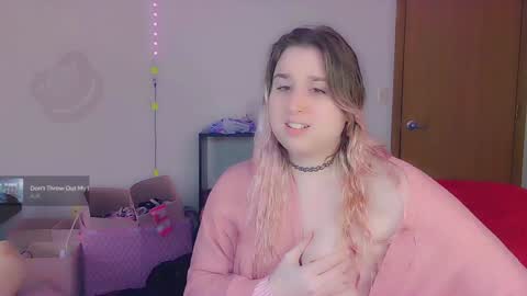 Snapshot of lil_alison_heart chatting on 12/23/24, 02:28 Lil Alison Heart online show from 12/23/24, 02:28