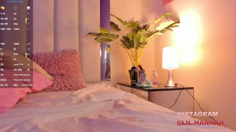 Snapshot of lil_hanna18 chatting on 12/27/24, 01:18 Hanna online show from 12/27/24, 01:18