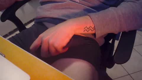 lil_j_ online show from 10/07/25, 09:23