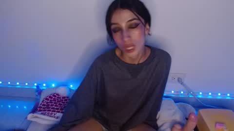 Lisaa online show from 12/17/24, 05:40