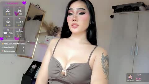 Snapshot of lil_m1ss_silly chatting on 10/09/25, 10:35 Miss Lily online show from 10/09/25, 10:35