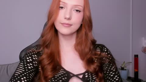 Snapshot of lil_pumpkinpie chatting on 02/06/25, 07:45 Val online show from 02/06/25, 07:45