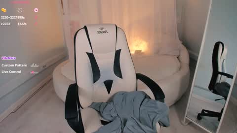  YOUR LIL STEPHANIE  online show from 10/24/25, 01:29