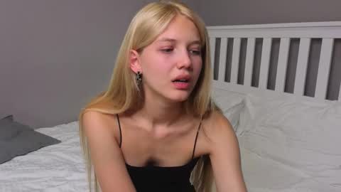 Emma online show from 09/16/25, 10:27