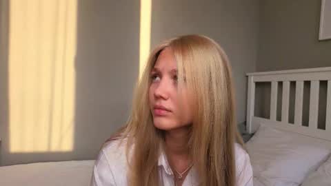 Emma online show from 10/21/25, 10:05