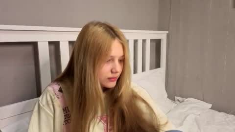 Emma online show from 03/02/26, 02:14